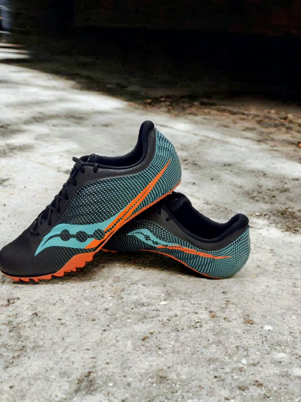 Saucony Spitfire 5 Men’s Track Spikes 9.5 (US)– Black/Cool Mint/Orange